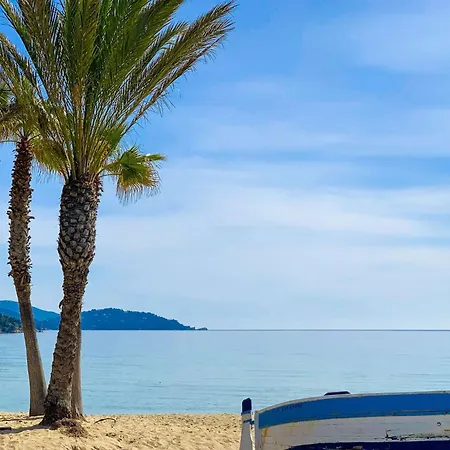 Lägenhet Select'so - Pour 4 Avec Vue & Pieds Dans L'eau, Parking Prive - Estel-f Le Lavandou